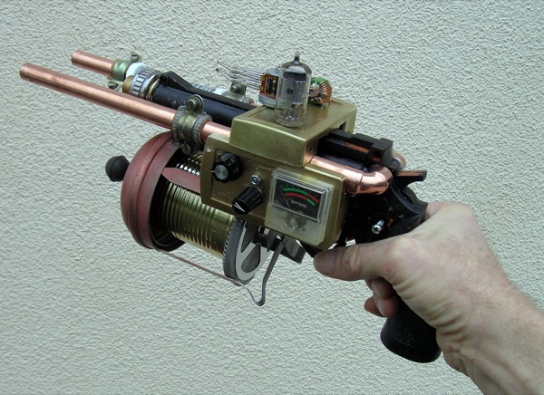 Steampunk Revolver left_1049_600.jpg